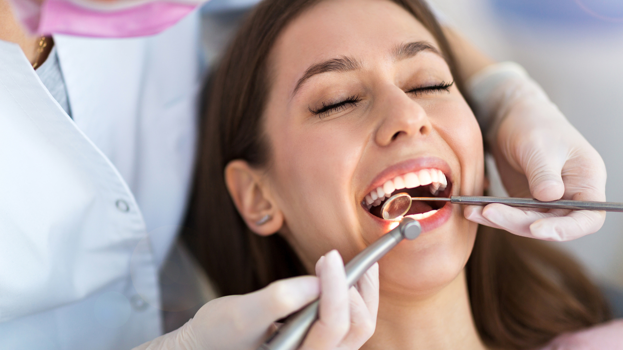 Jak często powinniśmy odwiedzać dentystę?